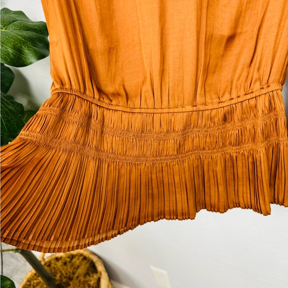 T Tahari Toffee Camel Pleated Smocked Waist Satin Long Sleeve Top - Picture 4 of 7